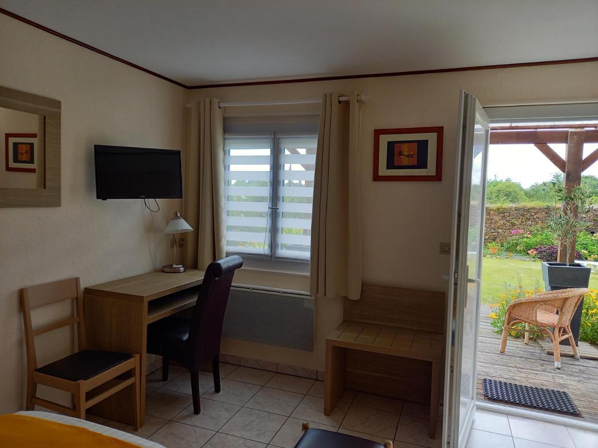 Le Relais De Launay Hotel 2*